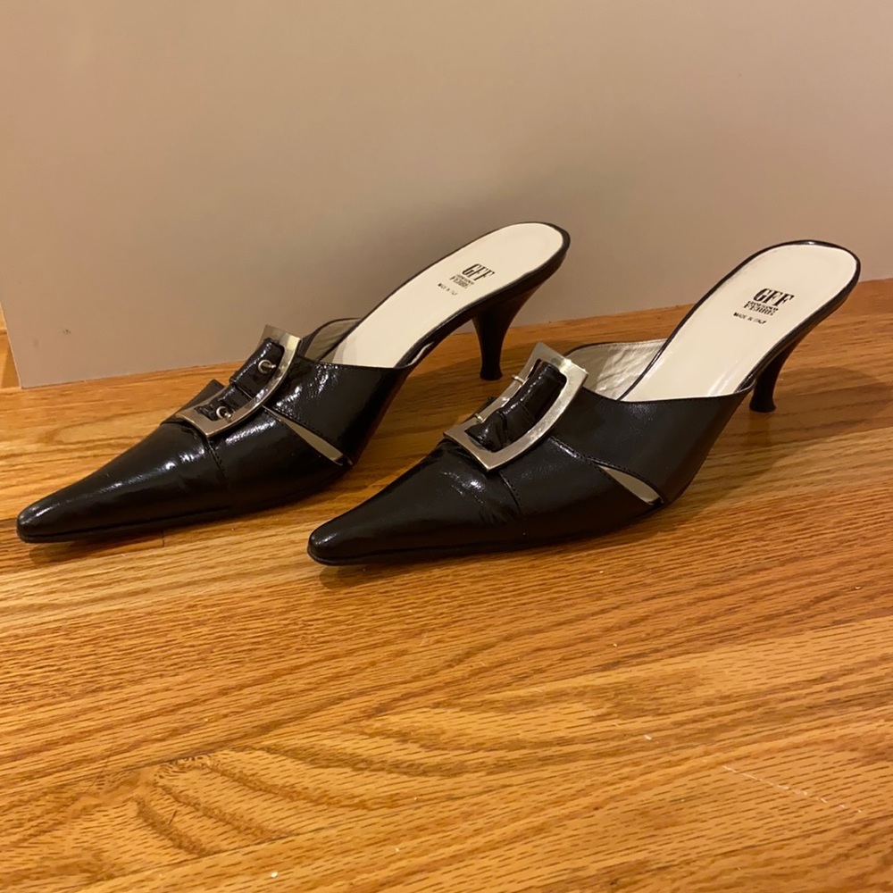 Gianfranco Ferre Vintage Black Pointed Heels Sz 7